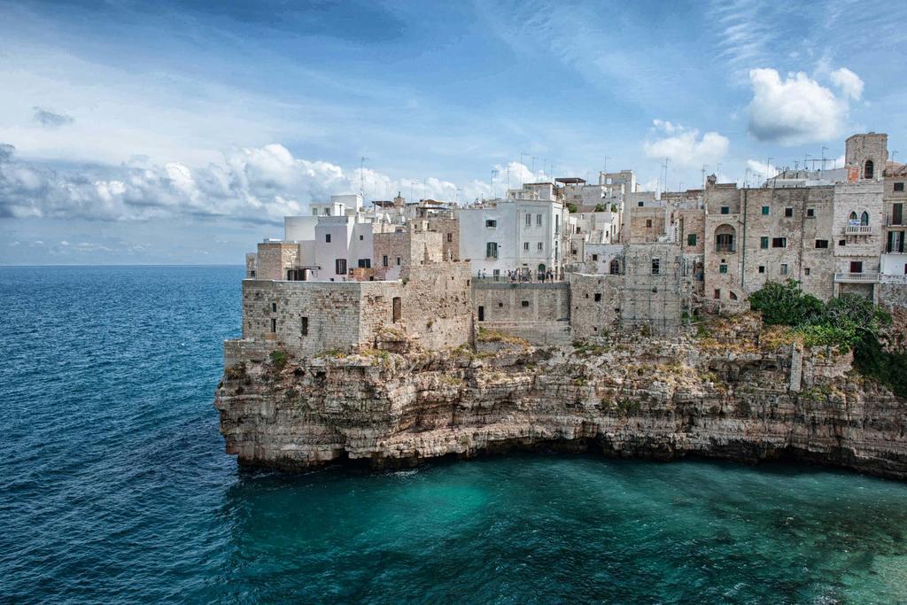 Готель La Pergola Поліньяно-а-Маре Екстер'єр фото